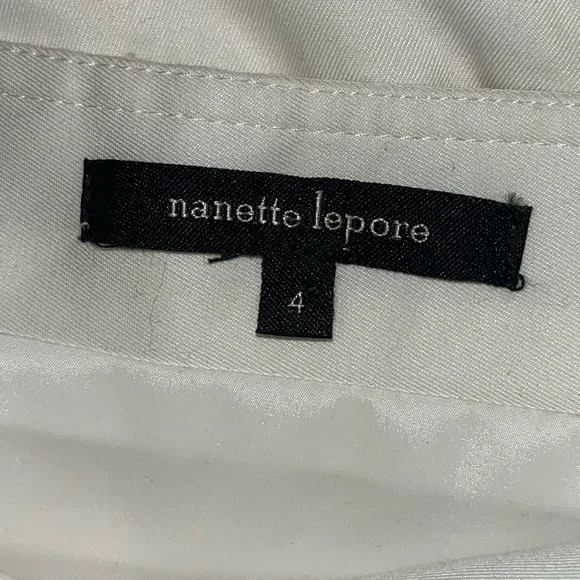 Nanette Lepore White scrunch pencil skirt w/zippers down side. - Picture 9 of 9